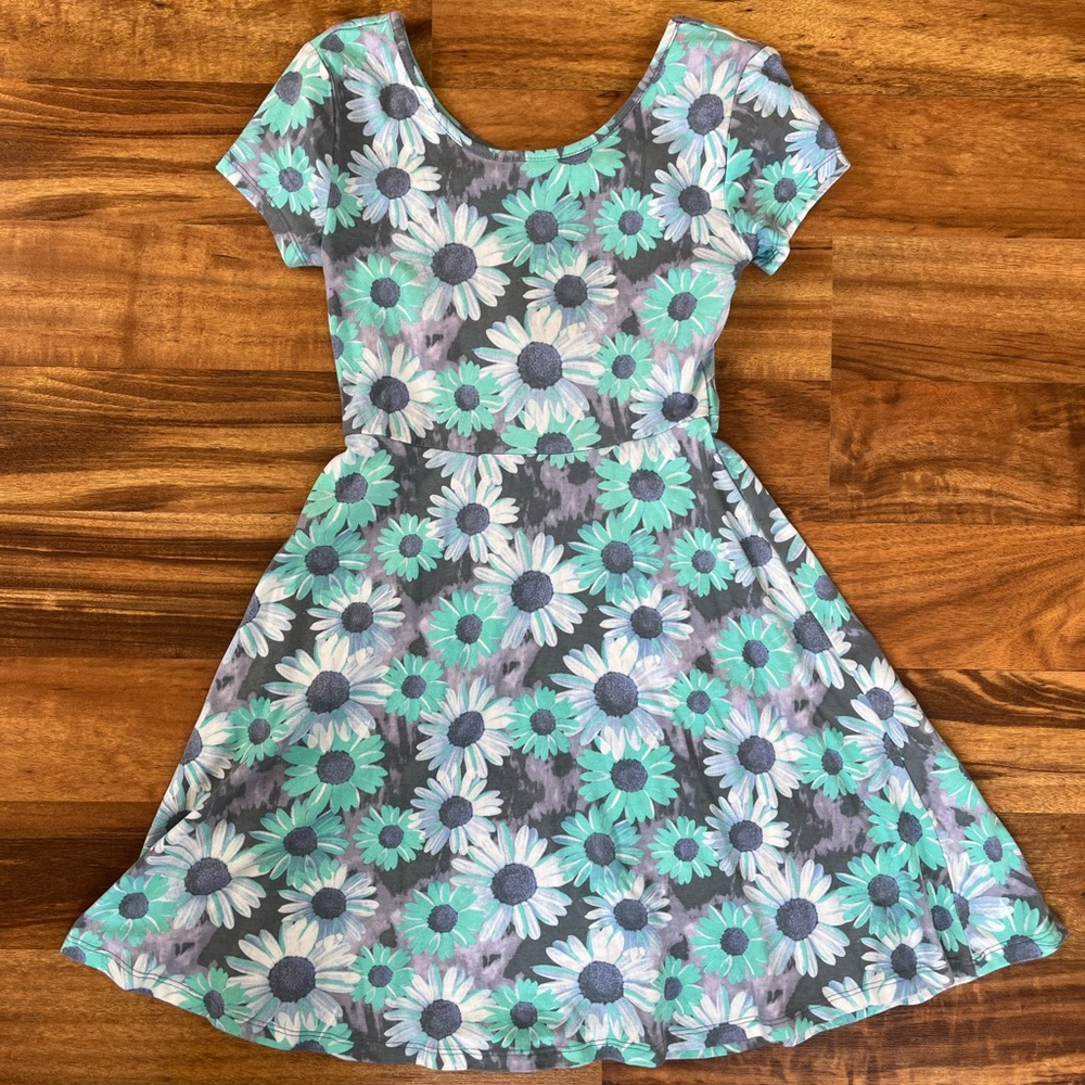 Girls dress SO size 10. Used